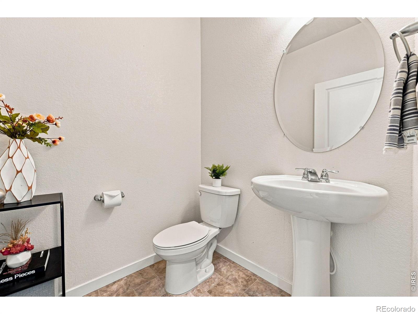 MLS Image #14 for 430  thrush place,johnstown, Colorado