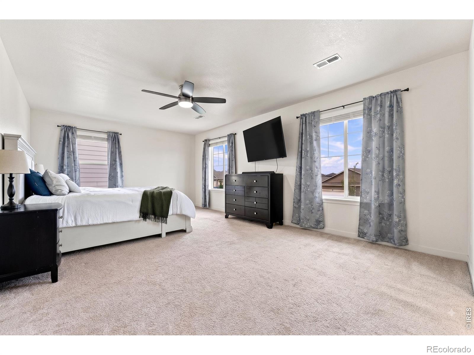 MLS Image #15 for 430  thrush place,johnstown, Colorado