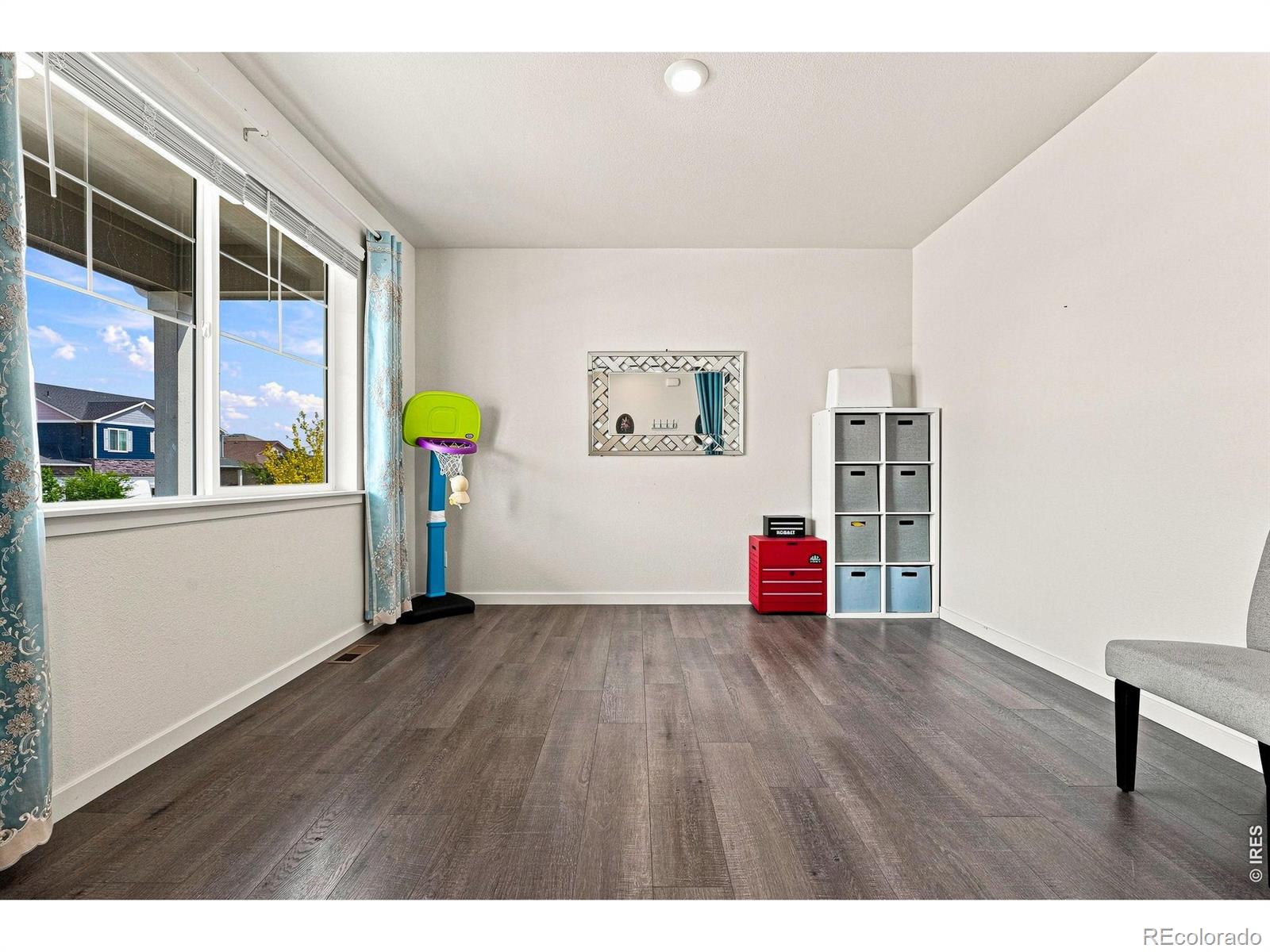 MLS Image #4 for 430  thrush place,johnstown, Colorado