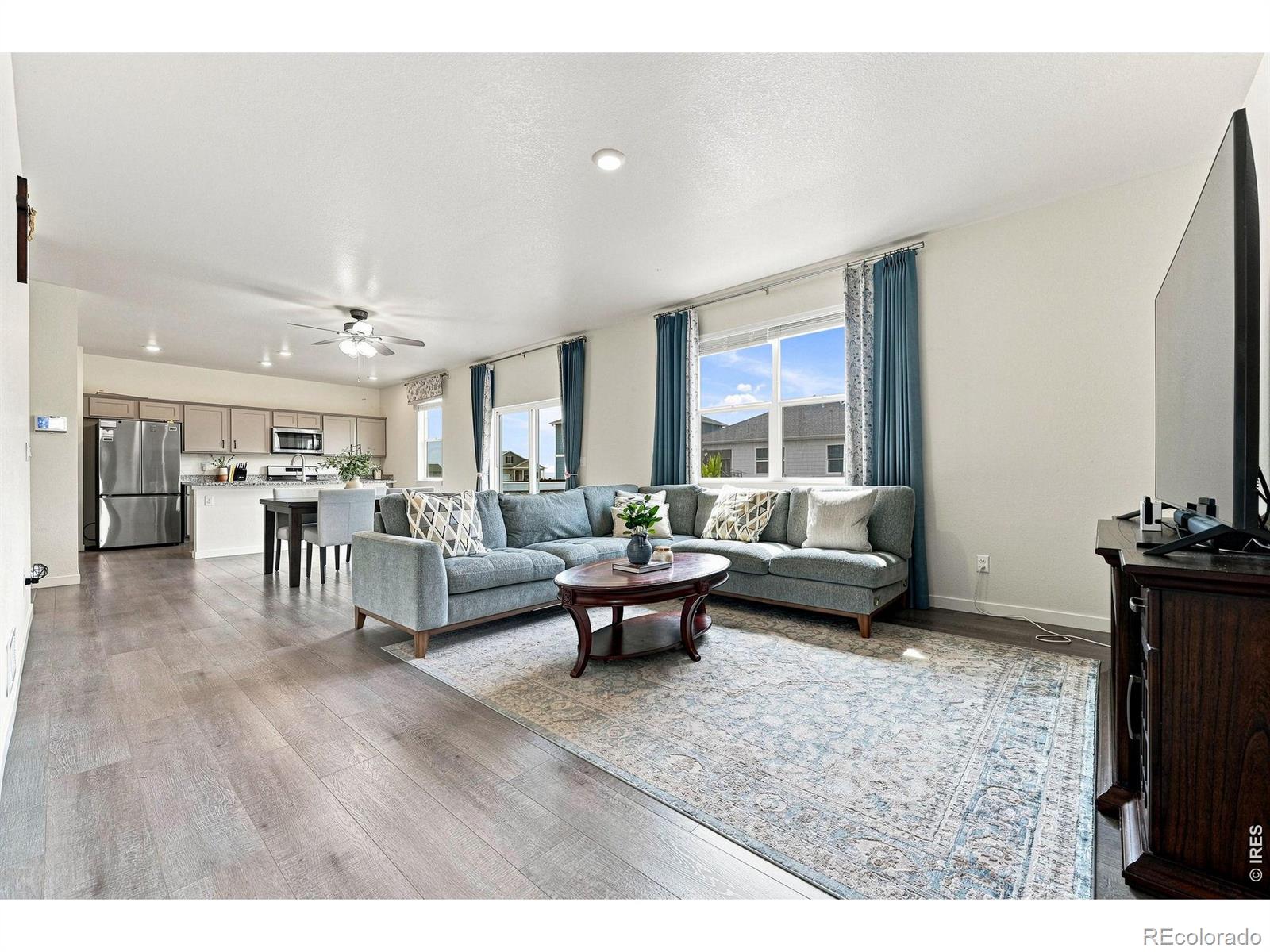 MLS Image #5 for 430  thrush place,johnstown, Colorado