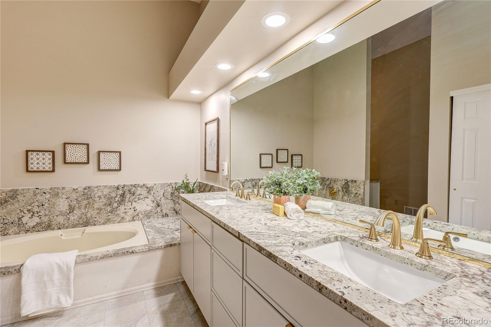 MLS Image #39 for 8849  blue mountain place,highlands ranch, Colorado