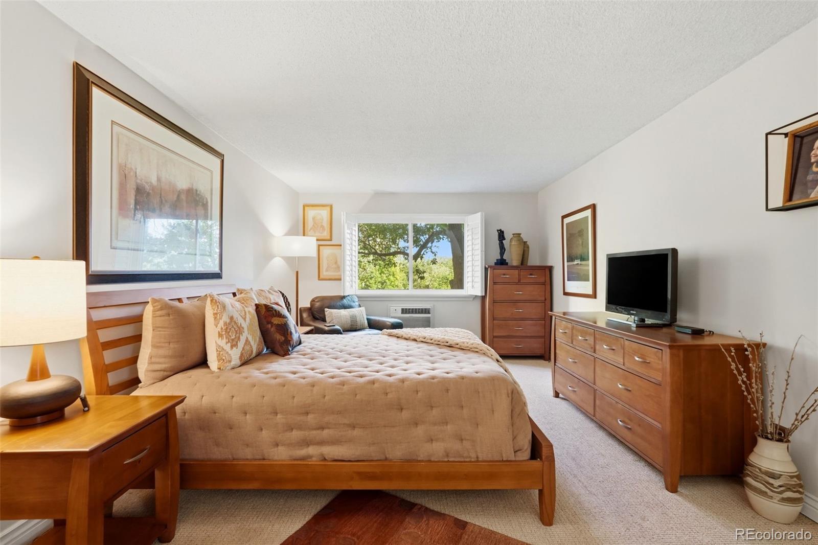 MLS Image #17 for 3450 s poplar street,denver, Colorado