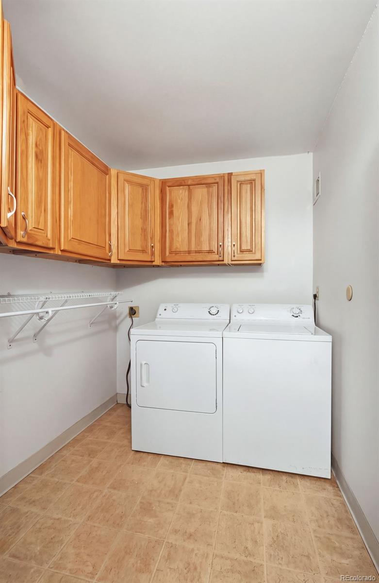 MLS Image #24 for 3450 s poplar street,denver, Colorado