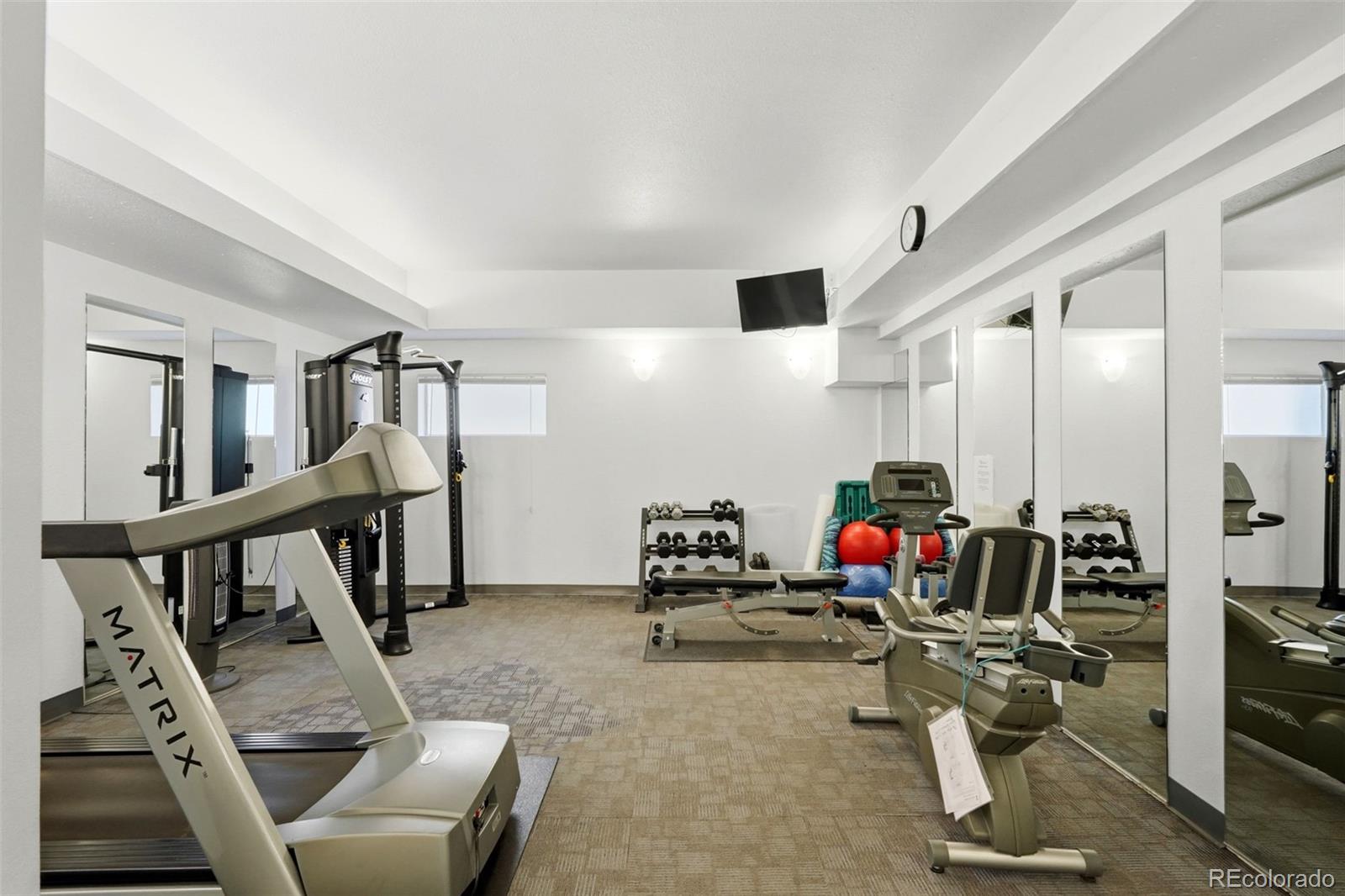 MLS Image #40 for 3450 s poplar street,denver, Colorado