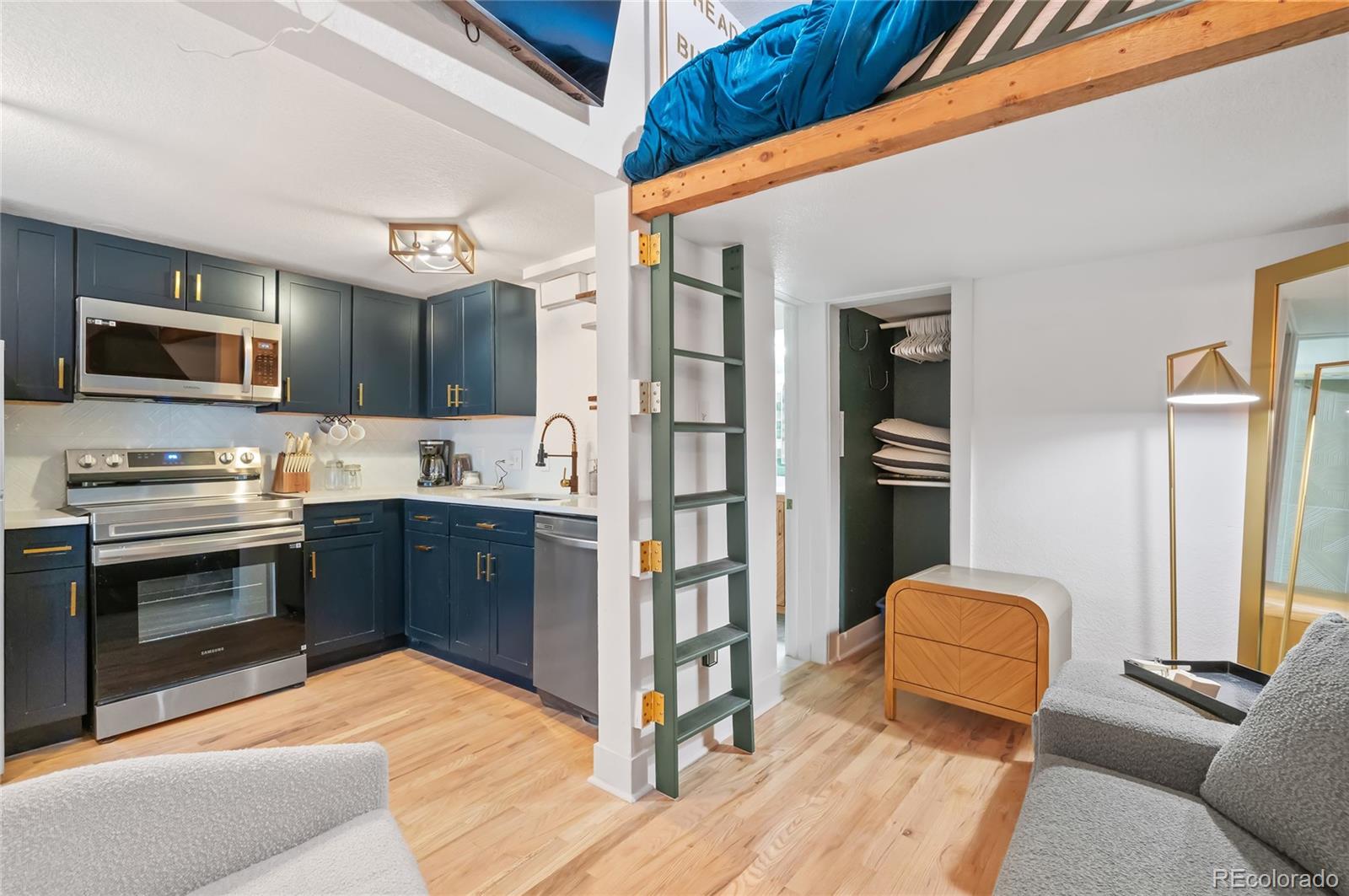 MLS Image #13 for 2252 n clarkson street ,denver, Colorado