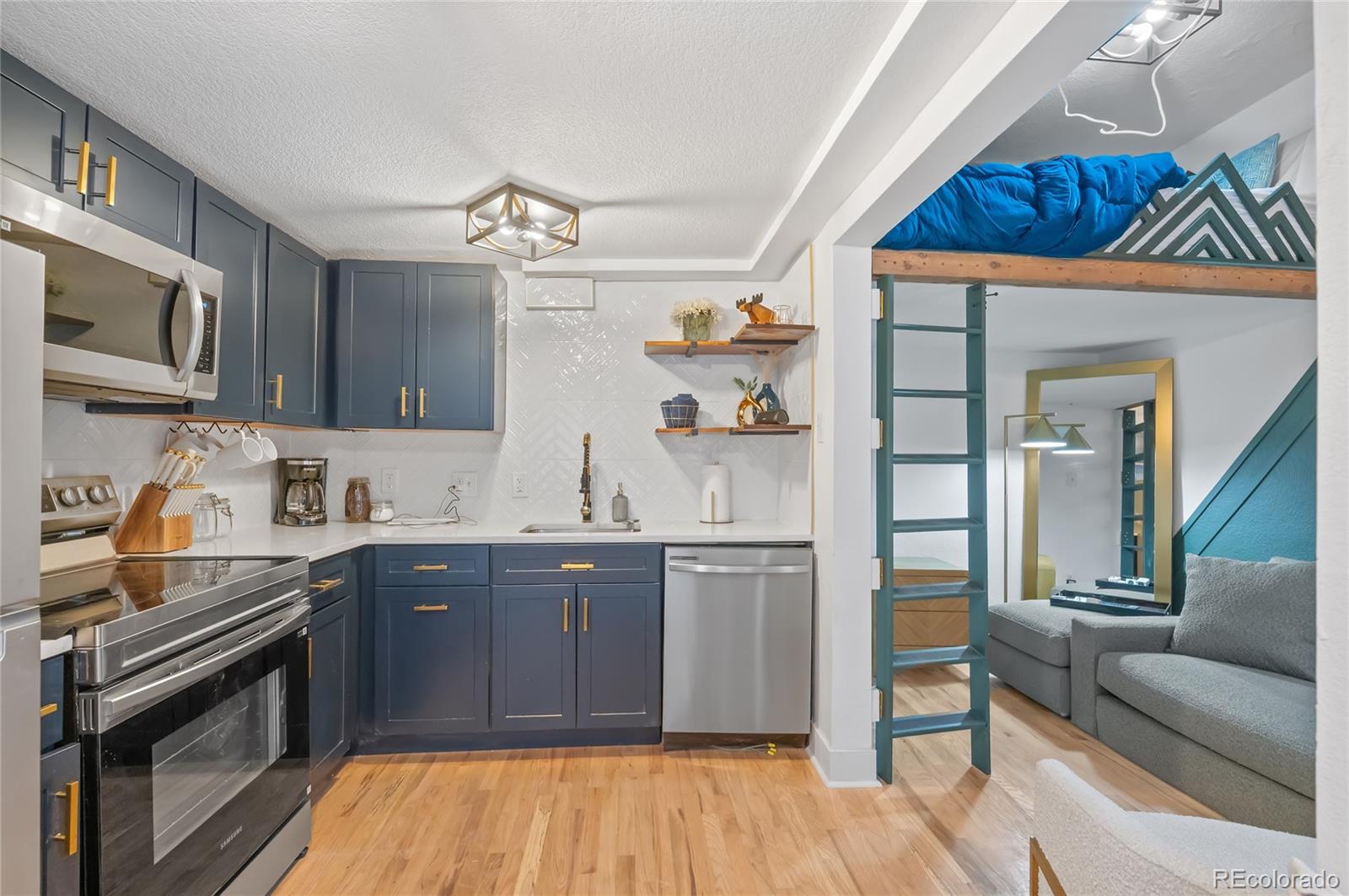 MLS Image #4 for 2252 n clarkson street ,denver, Colorado