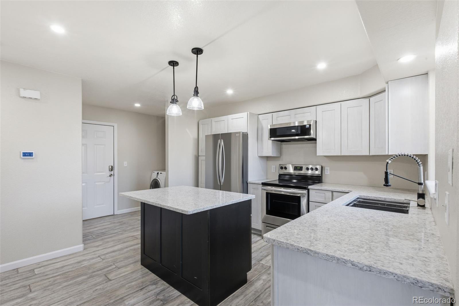 MLS Image #7 for 1600  argonne street,aurora, Colorado