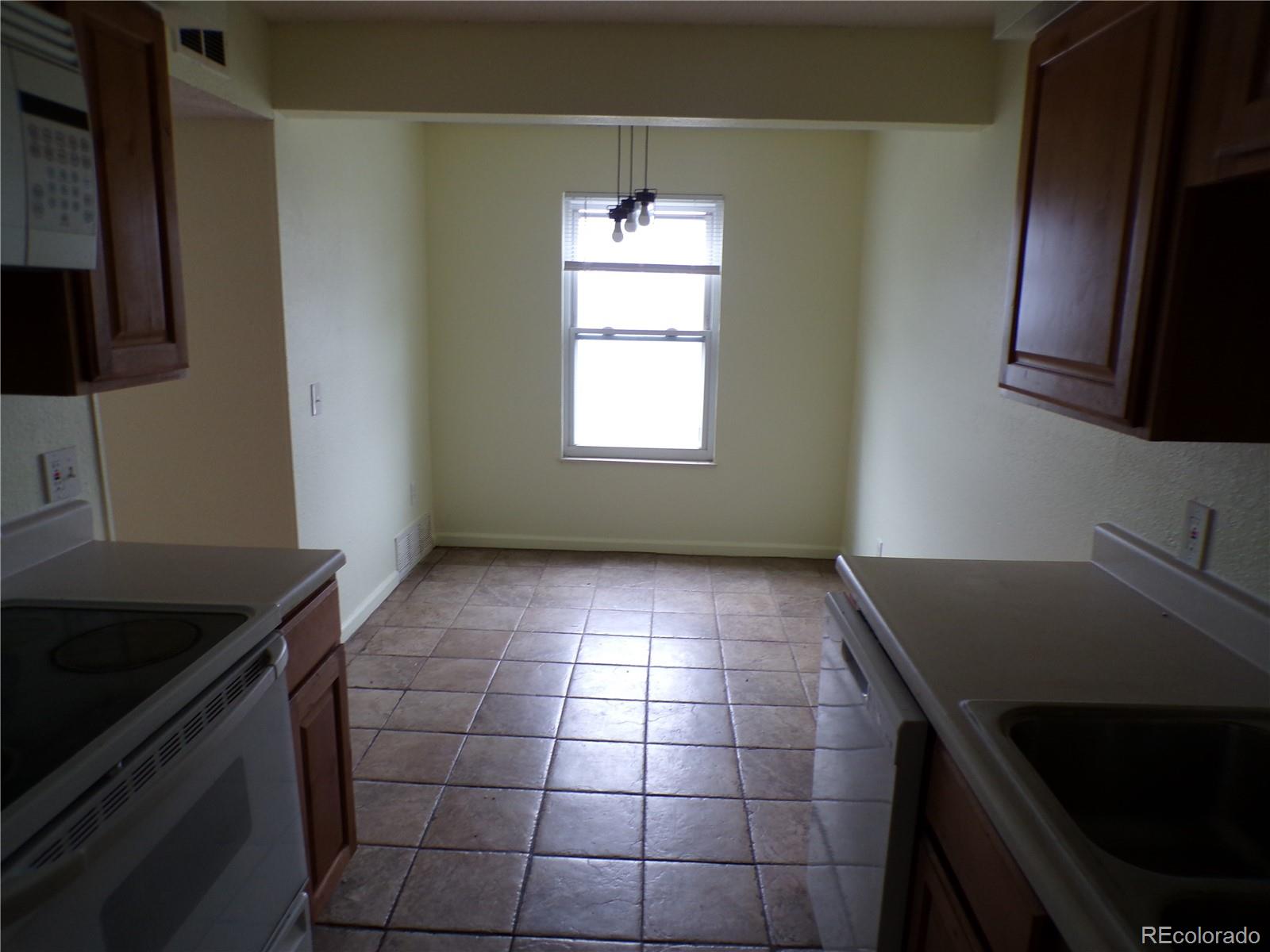 MLS Image #10 for 7665 e eastman avenue 205d,denver, Colorado