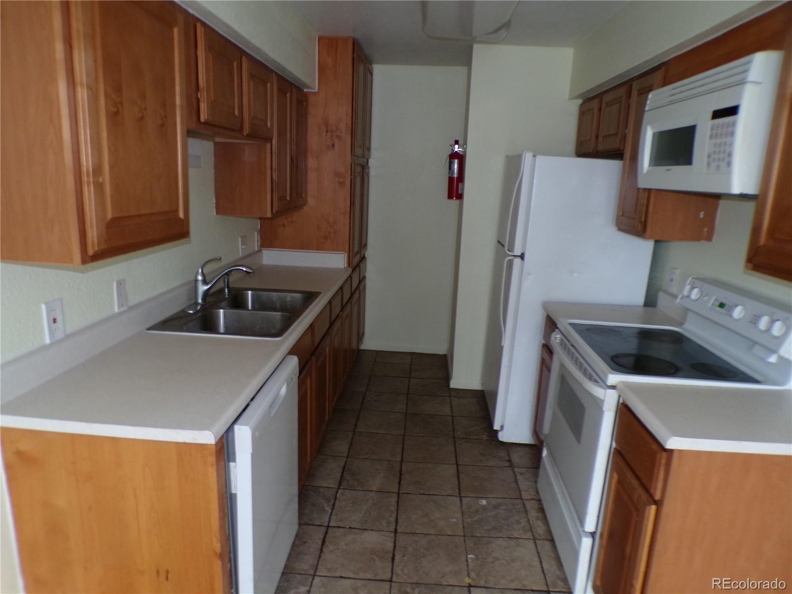 MLS Image #9 for 7665 e eastman avenue 205d,denver, Colorado
