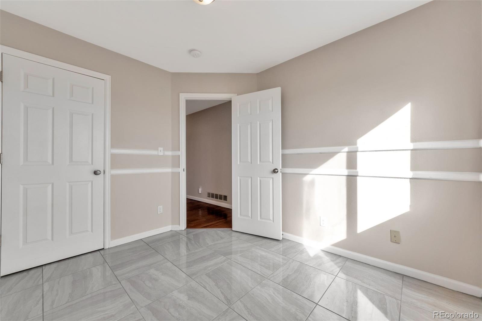 MLS Image #18 for 4120 s himalaya way,aurora, Colorado