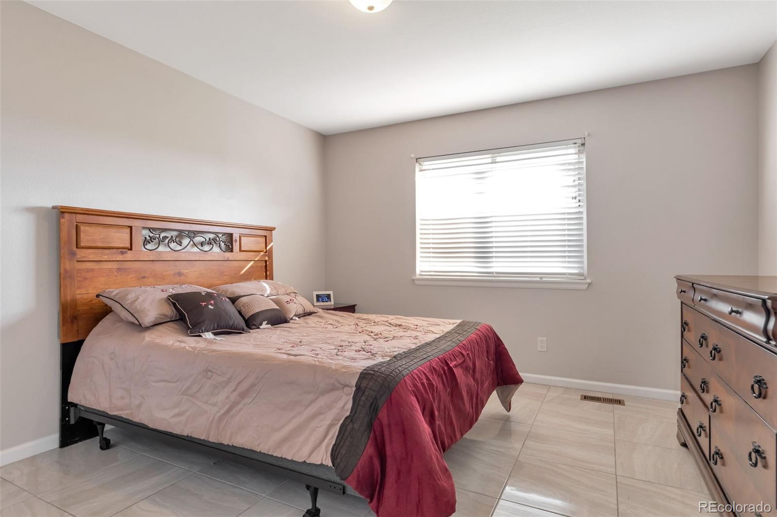 MLS Image #19 for 4120 s himalaya way,aurora, Colorado
