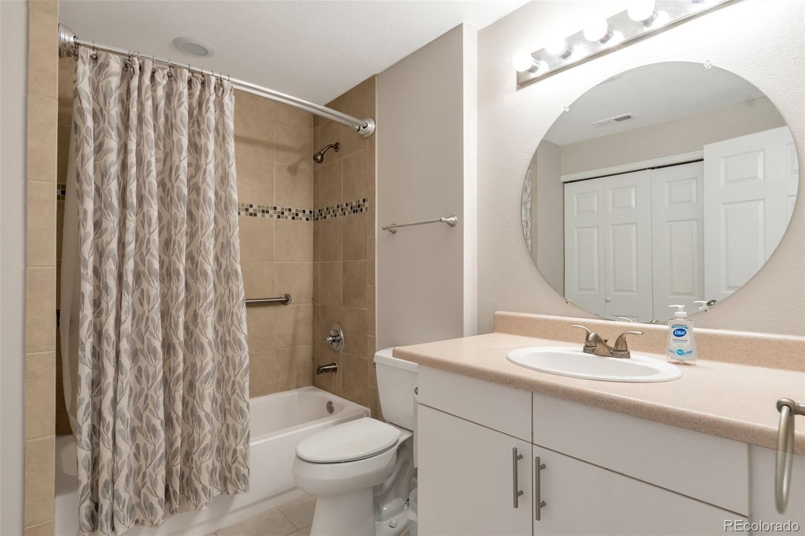MLS Image #9 for 4120 s himalaya way,aurora, Colorado