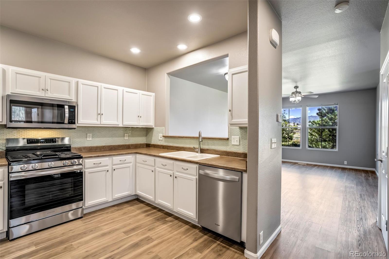 MLS Image #11 for 7303  sandy springs point,fountain, Colorado