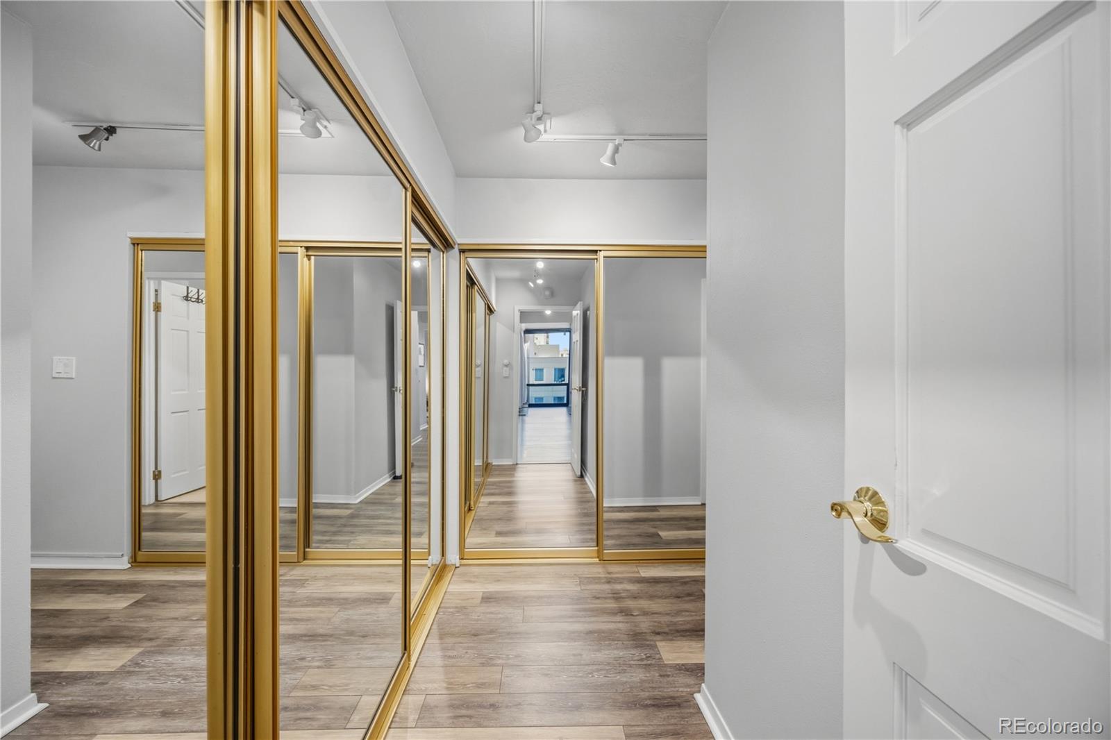 MLS Image #10 for 1625  larimer street 1007,denver, Colorado