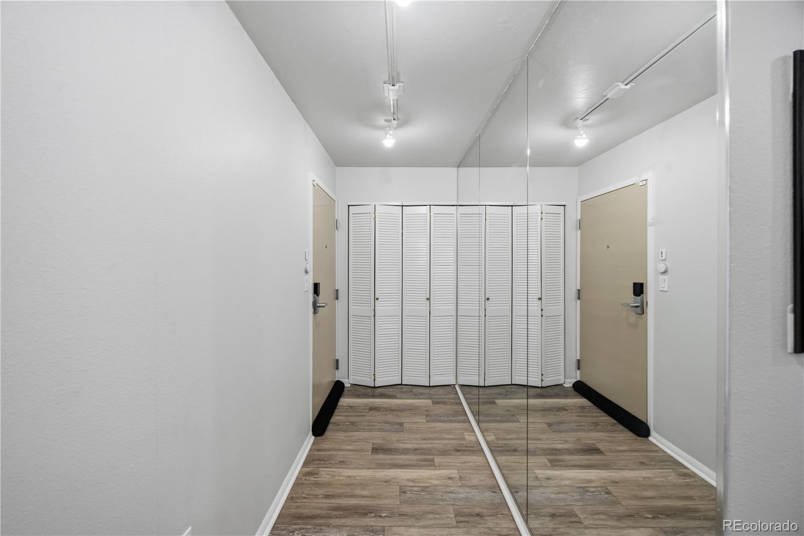 MLS Image #16 for 1625  larimer street 1007,denver, Colorado