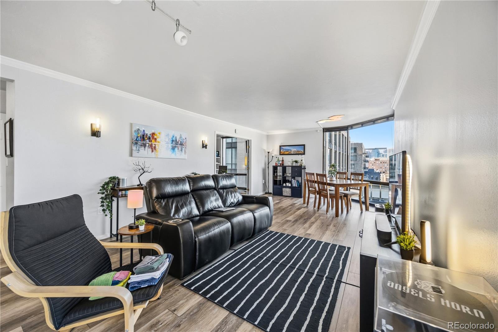 MLS Image #2 for 1625  larimer street 1007,denver, Colorado