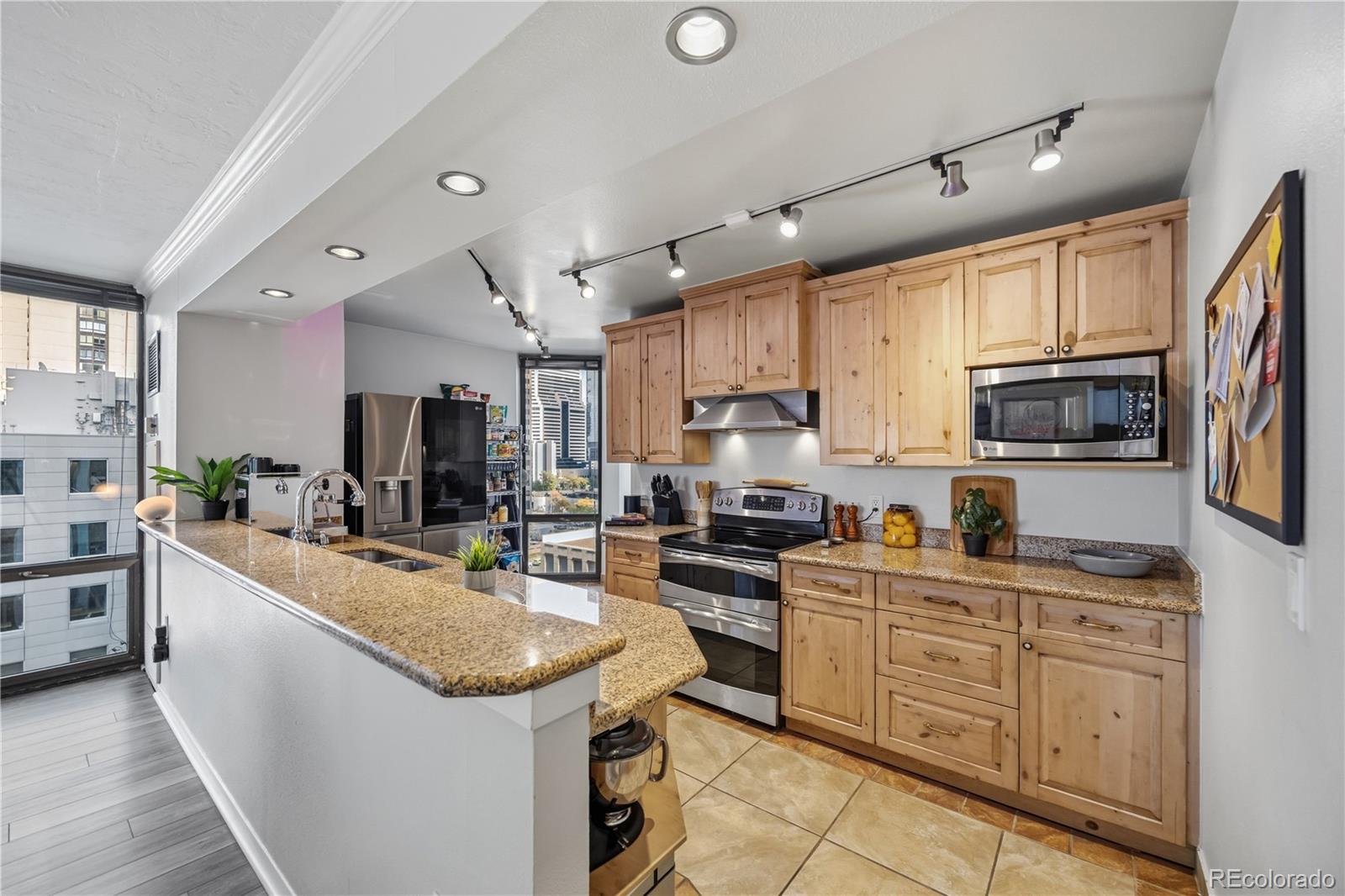 MLS Image #7 for 1625  larimer street 1007,denver, Colorado