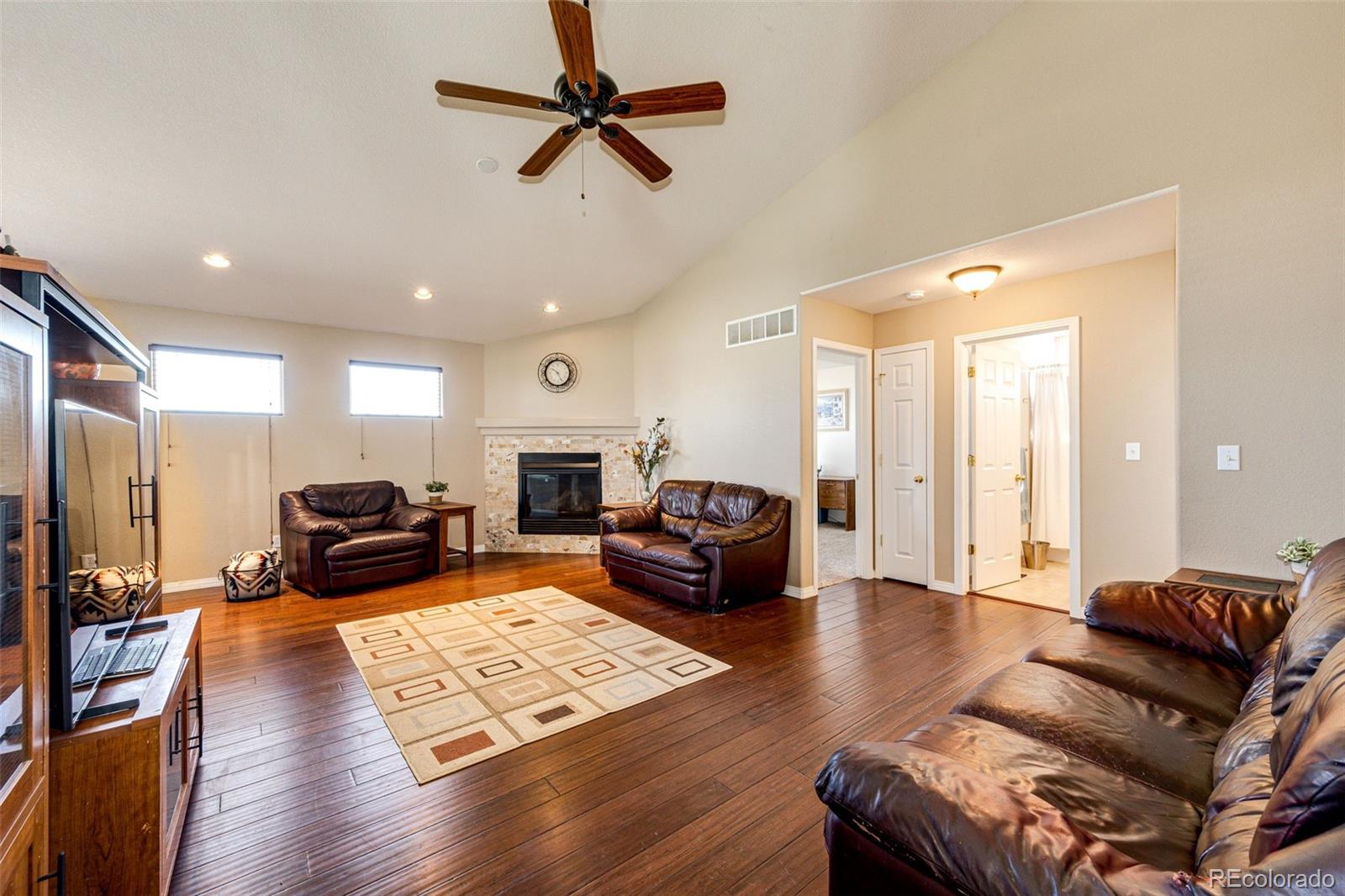 MLS Image #10 for 56401 e 37th court,strasburg, Colorado