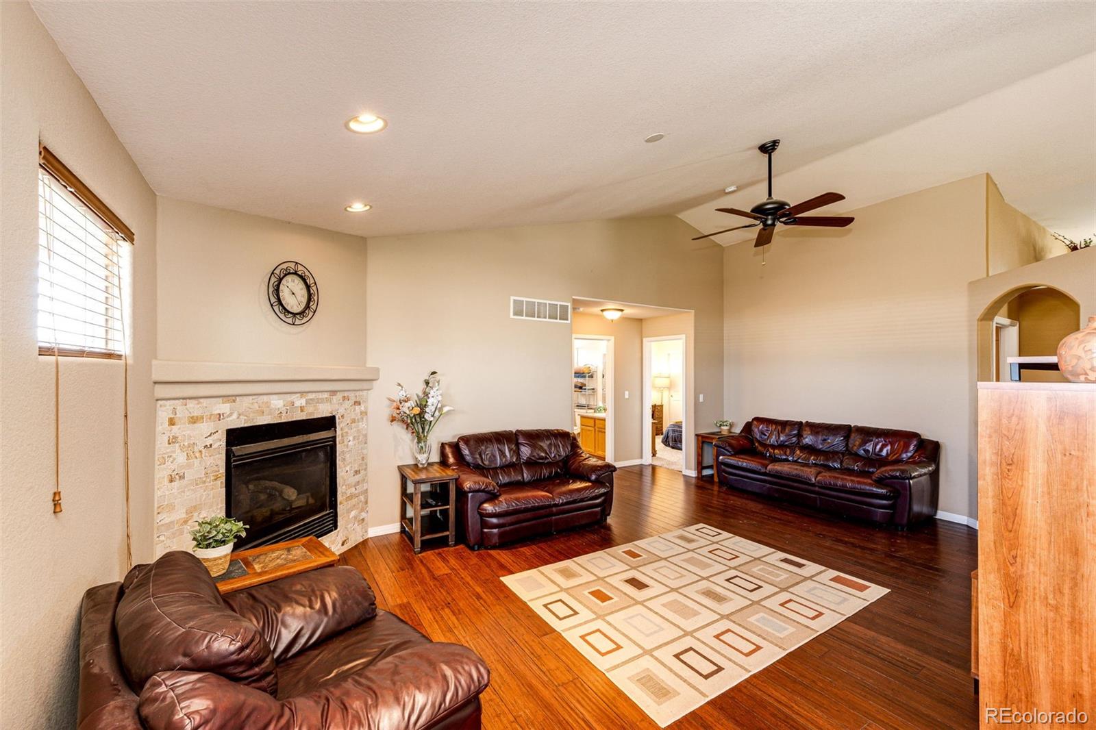 MLS Image #12 for 56401 e 37th court,strasburg, Colorado