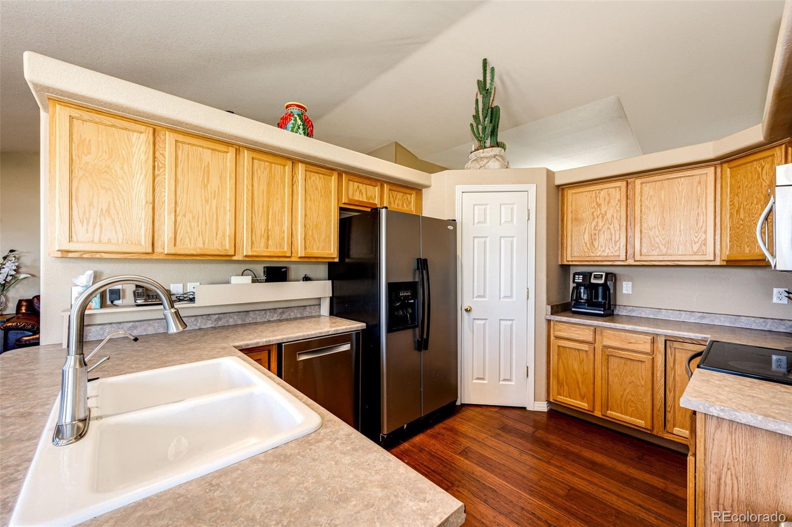 MLS Image #13 for 56401 e 37th court,strasburg, Colorado