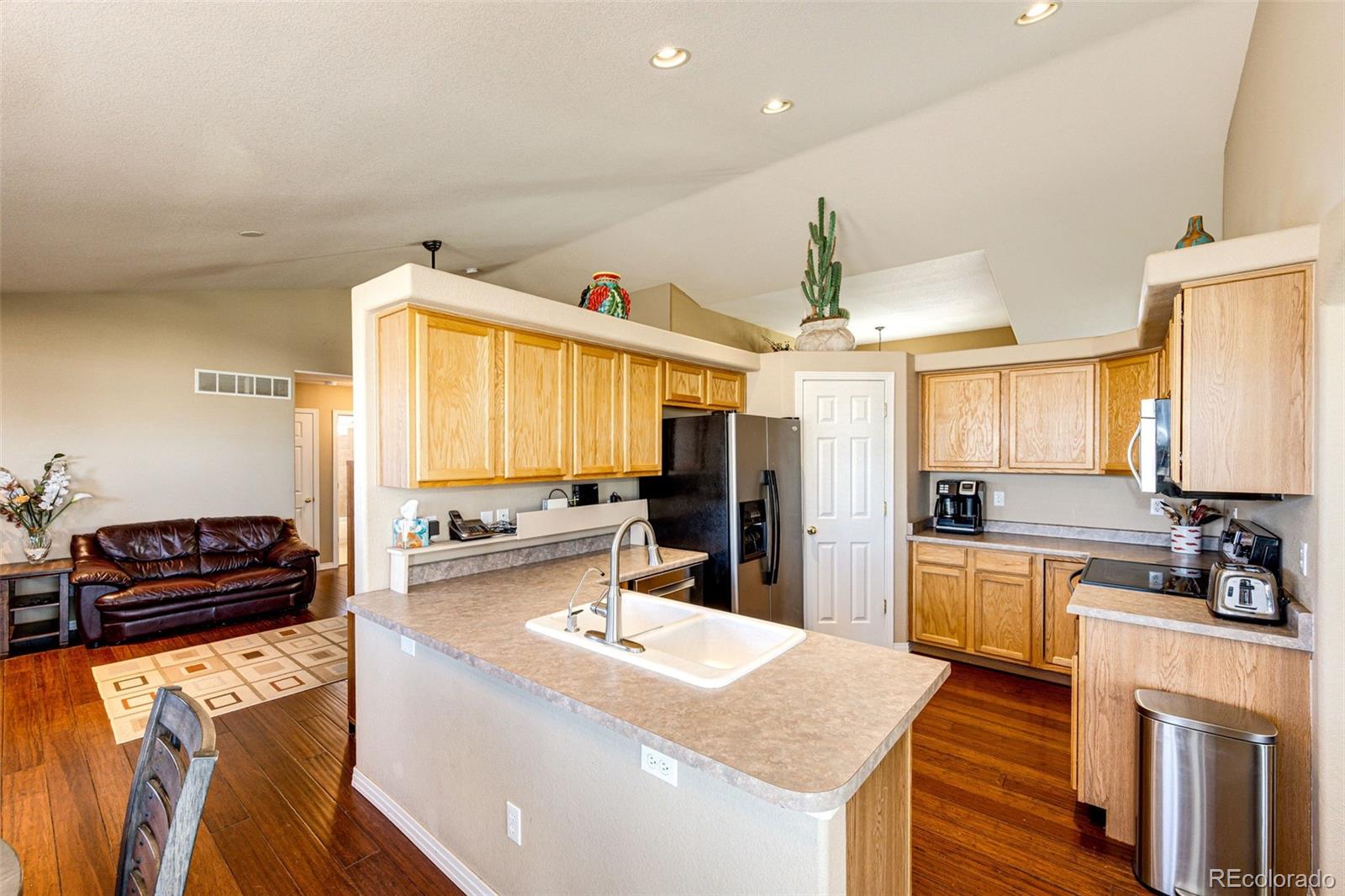 MLS Image #14 for 56401 e 37th court,strasburg, Colorado