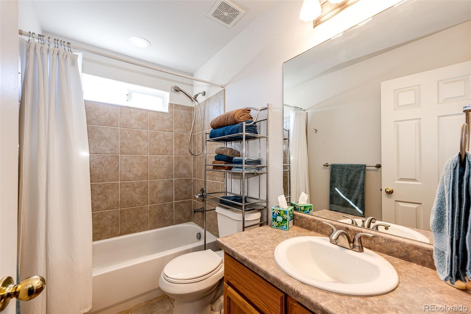 MLS Image #26 for 56401 e 37th court,strasburg, Colorado
