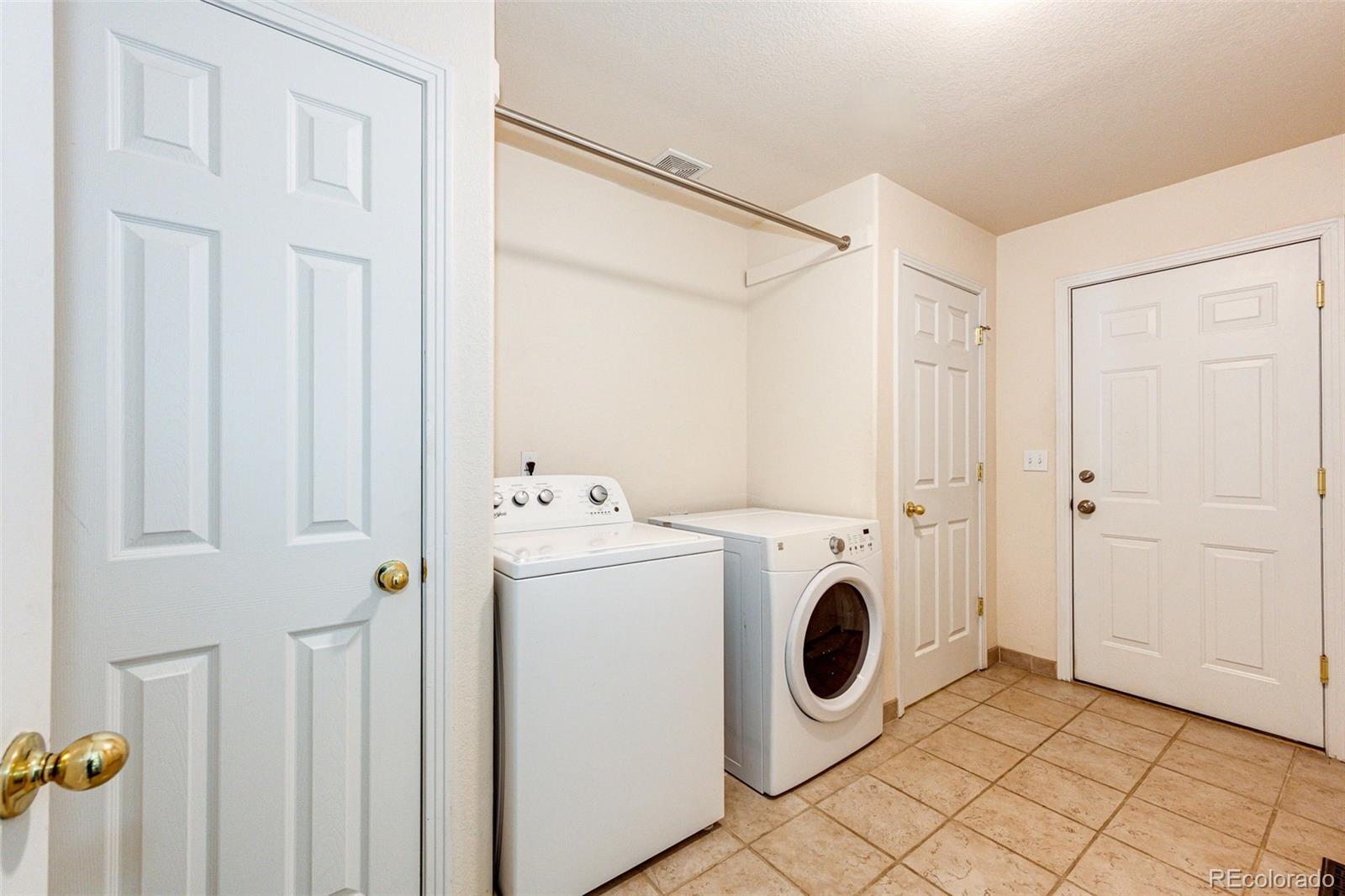 MLS Image #30 for 56401 e 37th court,strasburg, Colorado