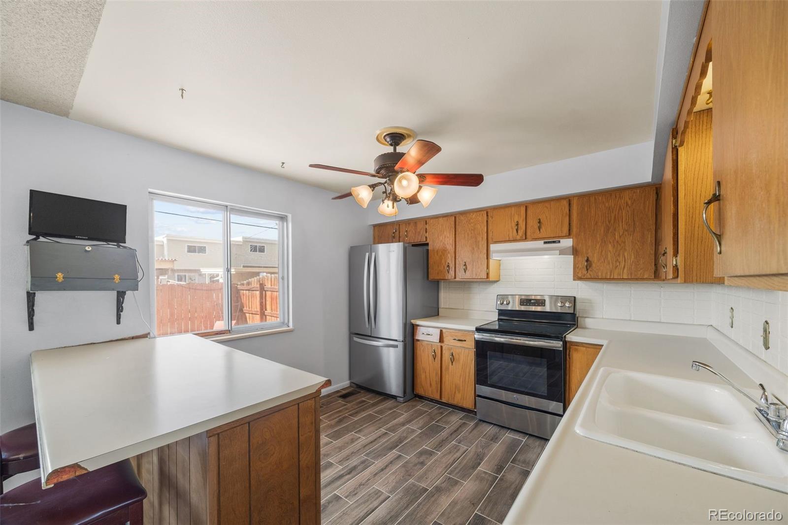 MLS Image #5 for 8613  santa fe drive,thornton, Colorado