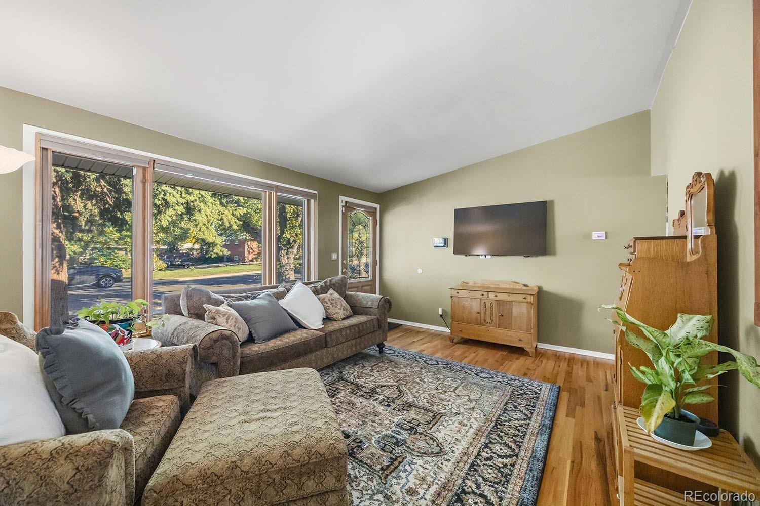 MLS Image #3 for 6573 s datura street,littleton, Colorado