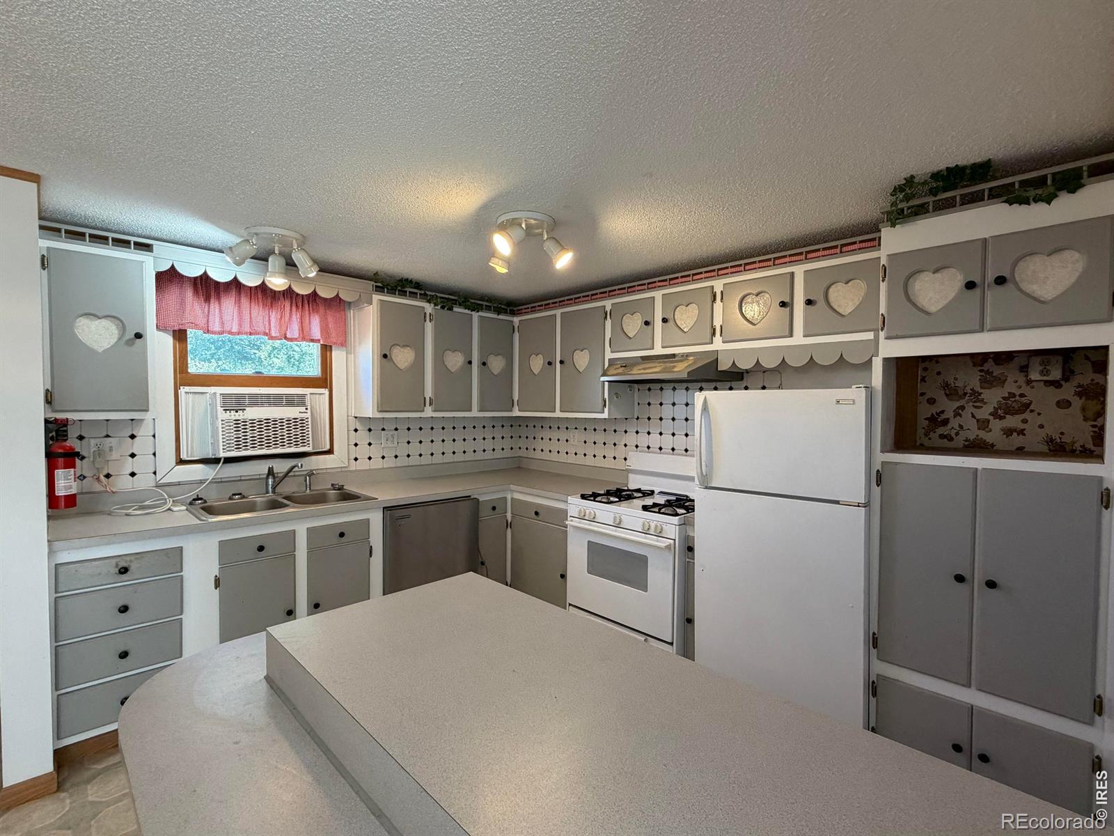 MLS Image #3 for 431 w strohm street,haxtun, Colorado