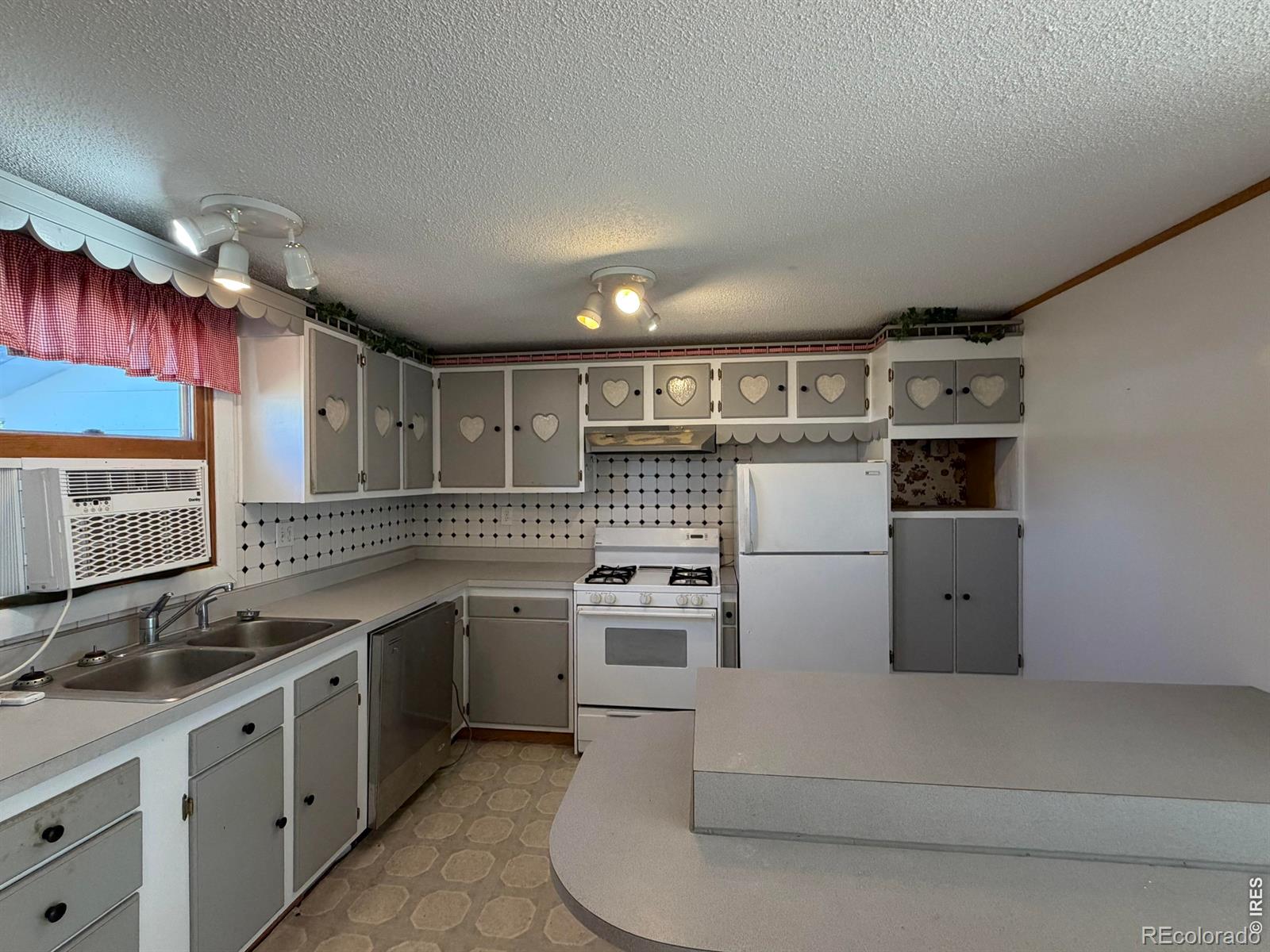 MLS Image #4 for 431 w strohm street,haxtun, Colorado