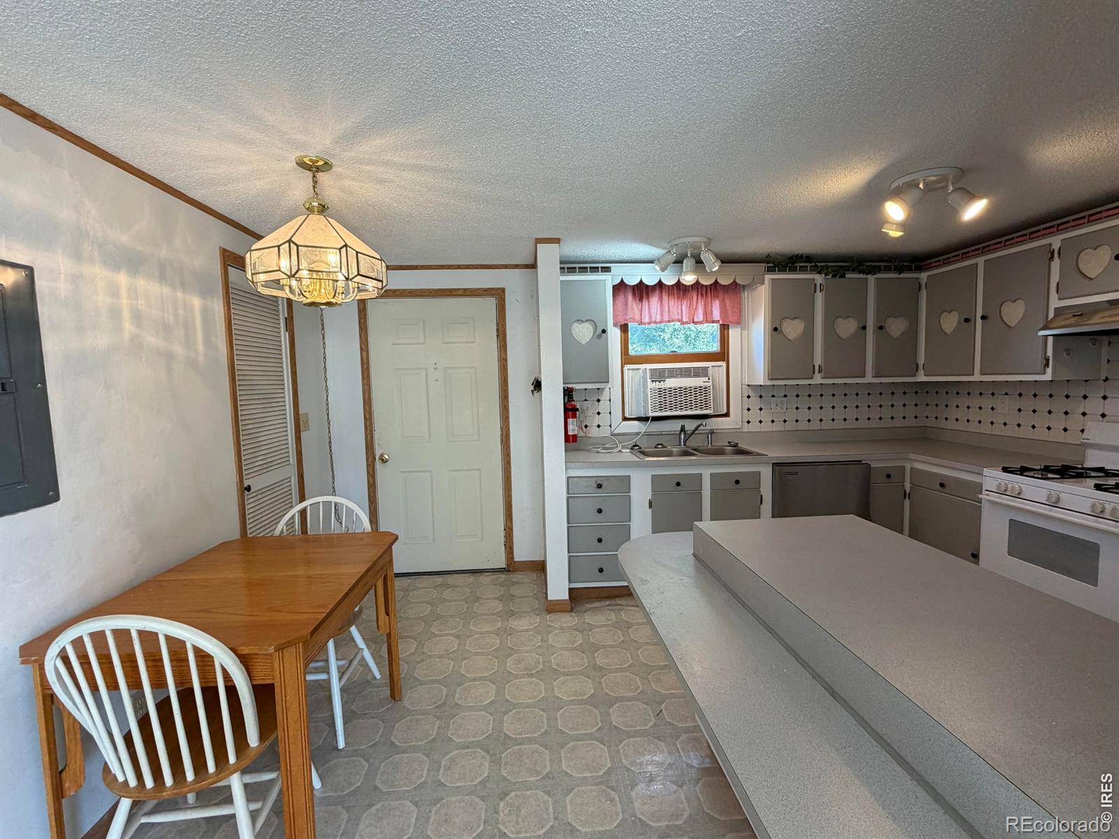 MLS Image #8 for 431 w strohm street,haxtun, Colorado