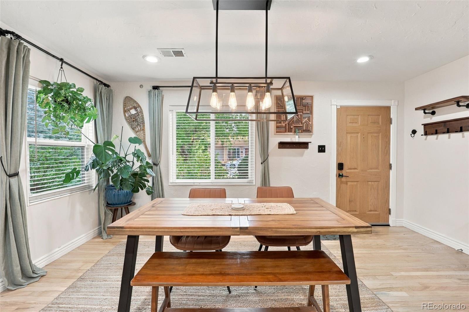 MLS Image #5 for 1891 s madison street,denver, Colorado