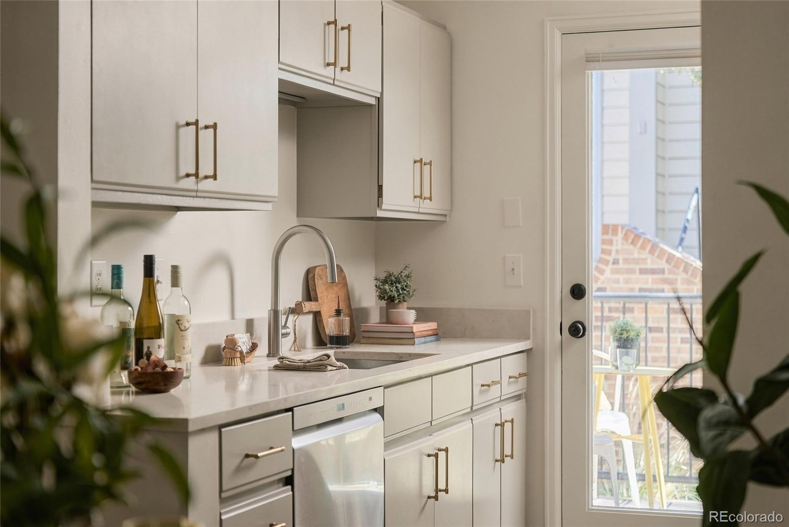 MLS Image #24 for 170 s jackson street,denver, Colorado