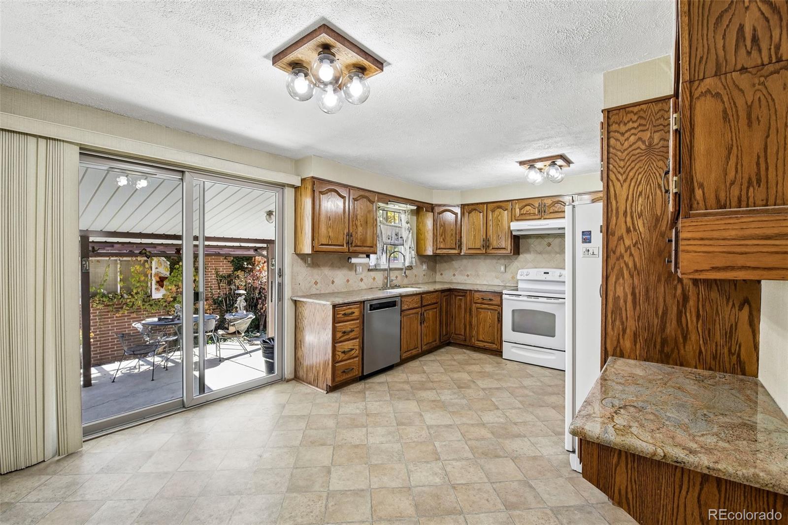 MLS Image #8 for 1694 s balsam street,lakewood, Colorado