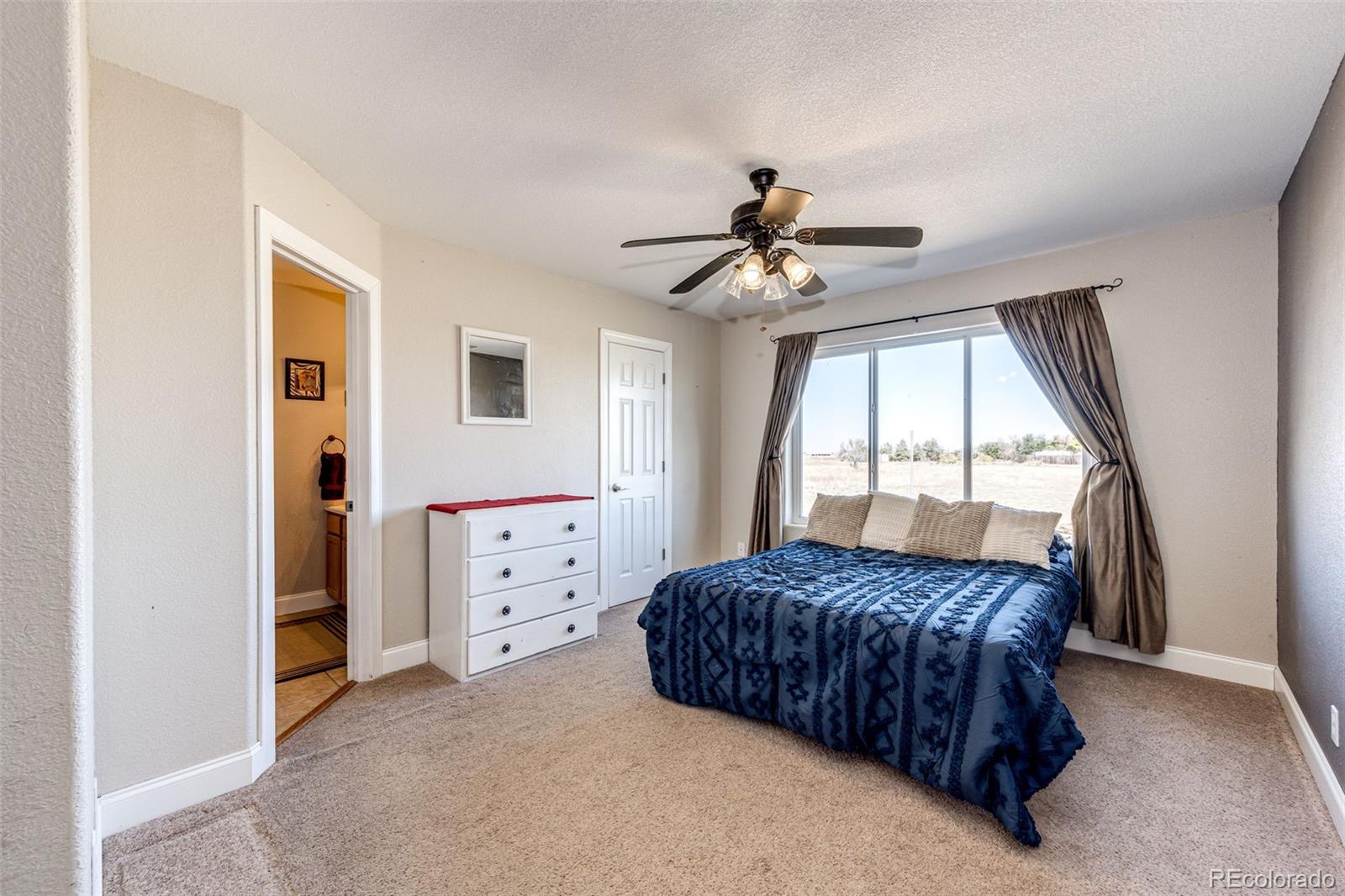 MLS Image #15 for 1850  comanche drive,strasburg, Colorado