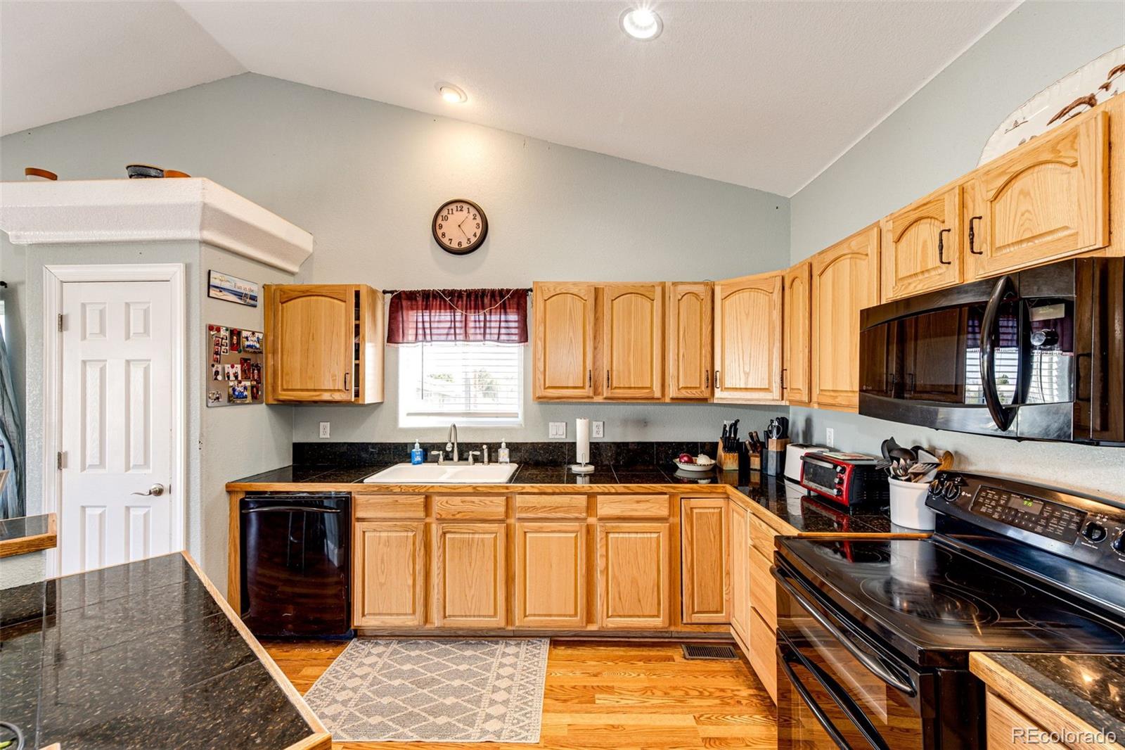 MLS Image #5 for 1850  comanche drive,strasburg, Colorado