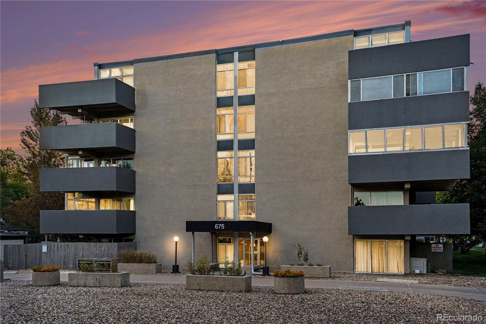 MLS Image #4 for 675 s university boulevard,denver, Colorado