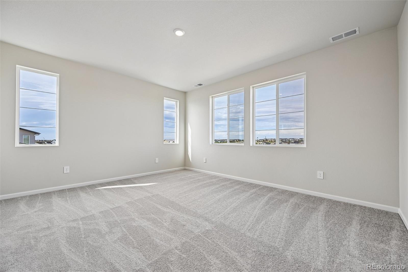 MLS Image #6 for 24377 e river front drive,aurora, Colorado