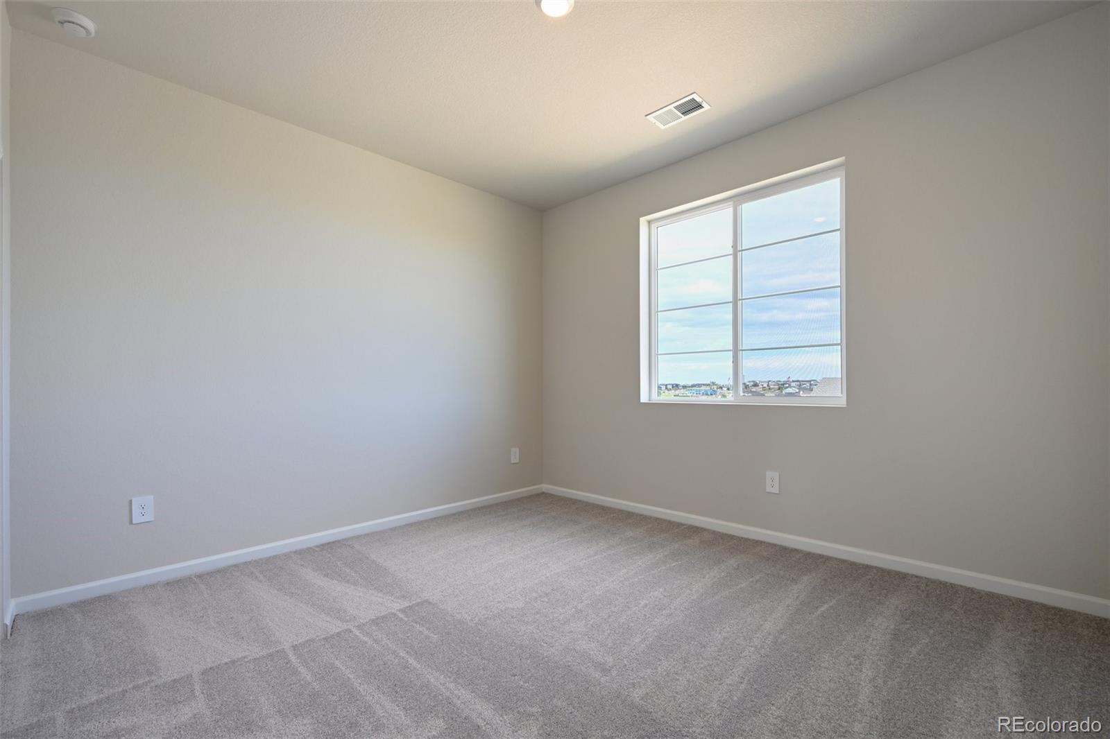 MLS Image #9 for 24377 e river front drive,aurora, Colorado