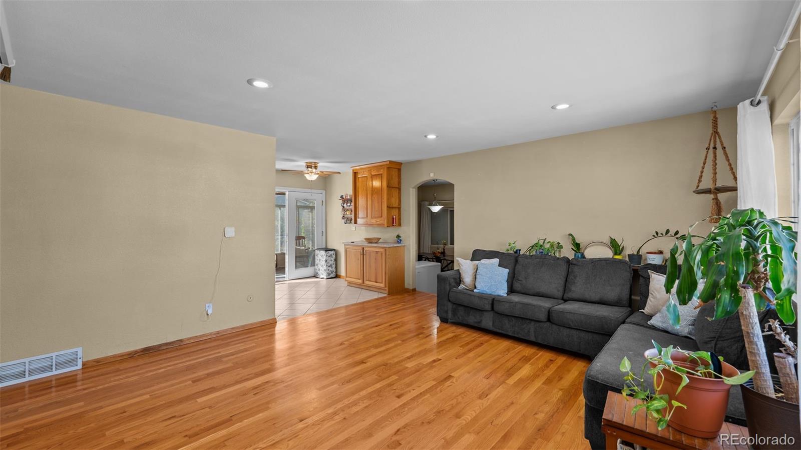 MLS Image #3 for 512  corte sol ,fountain, Colorado