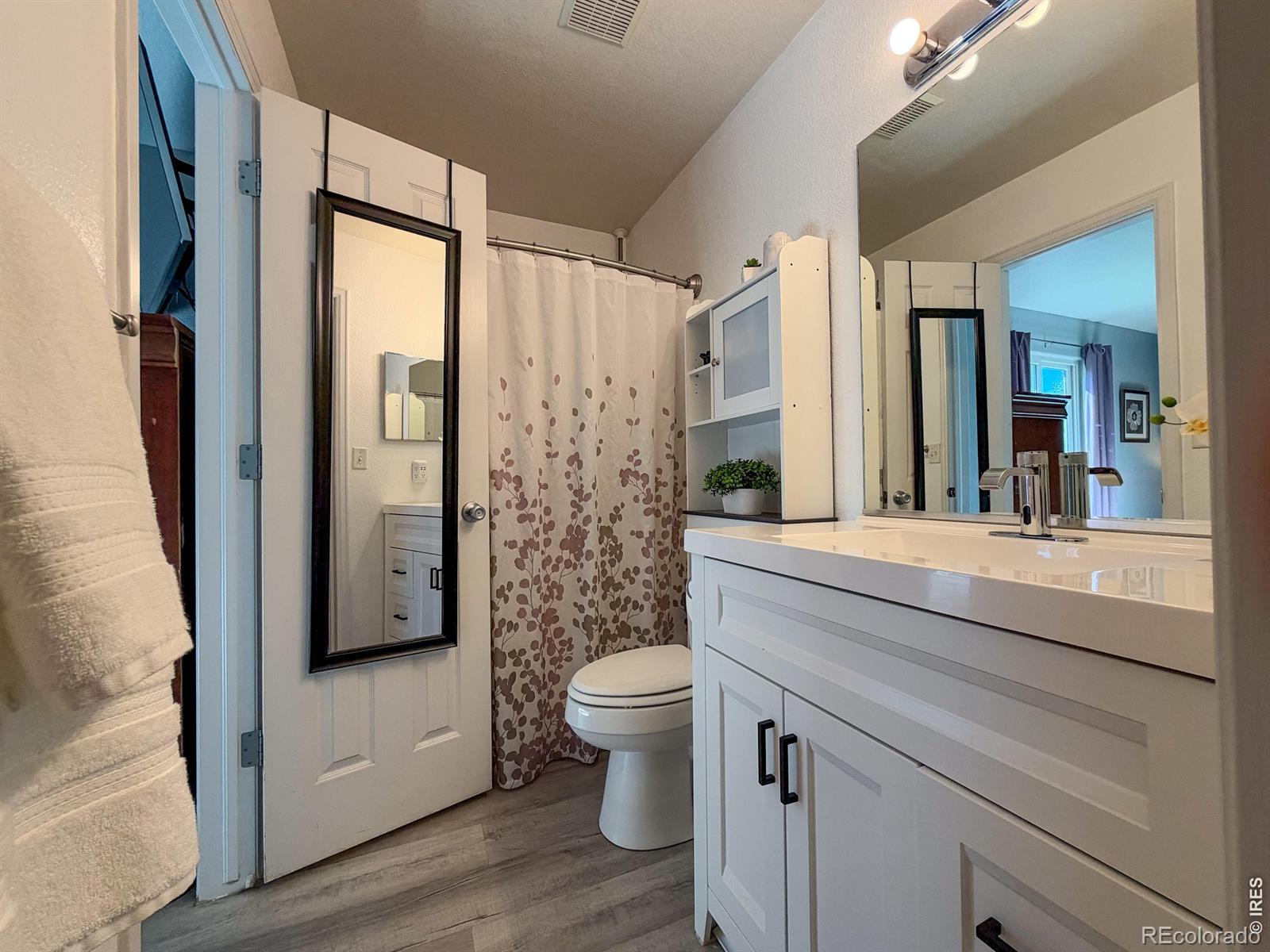 MLS Image #6 for 2064  village drive,milliken, Colorado