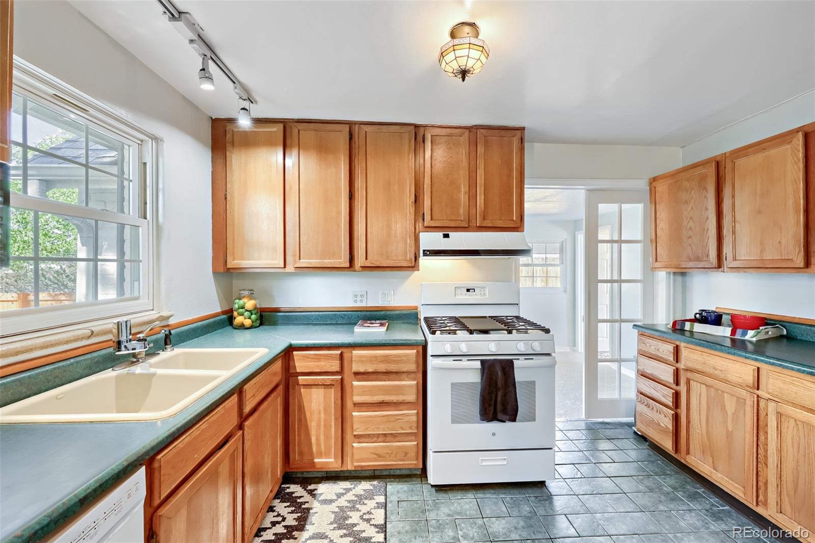 MLS Image #6 for 508 s canosa court,denver, Colorado