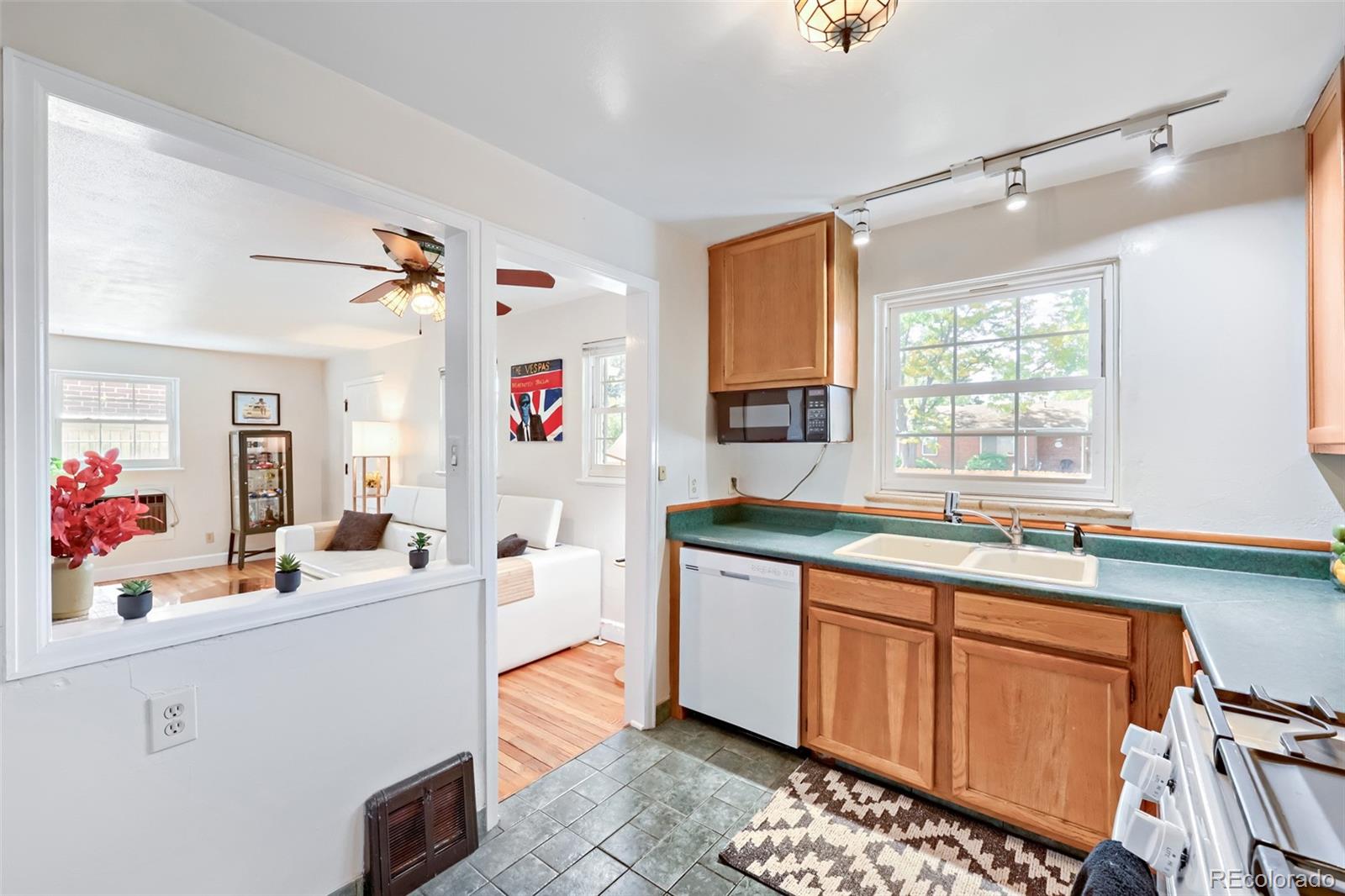 MLS Image #7 for 508 s canosa court,denver, Colorado