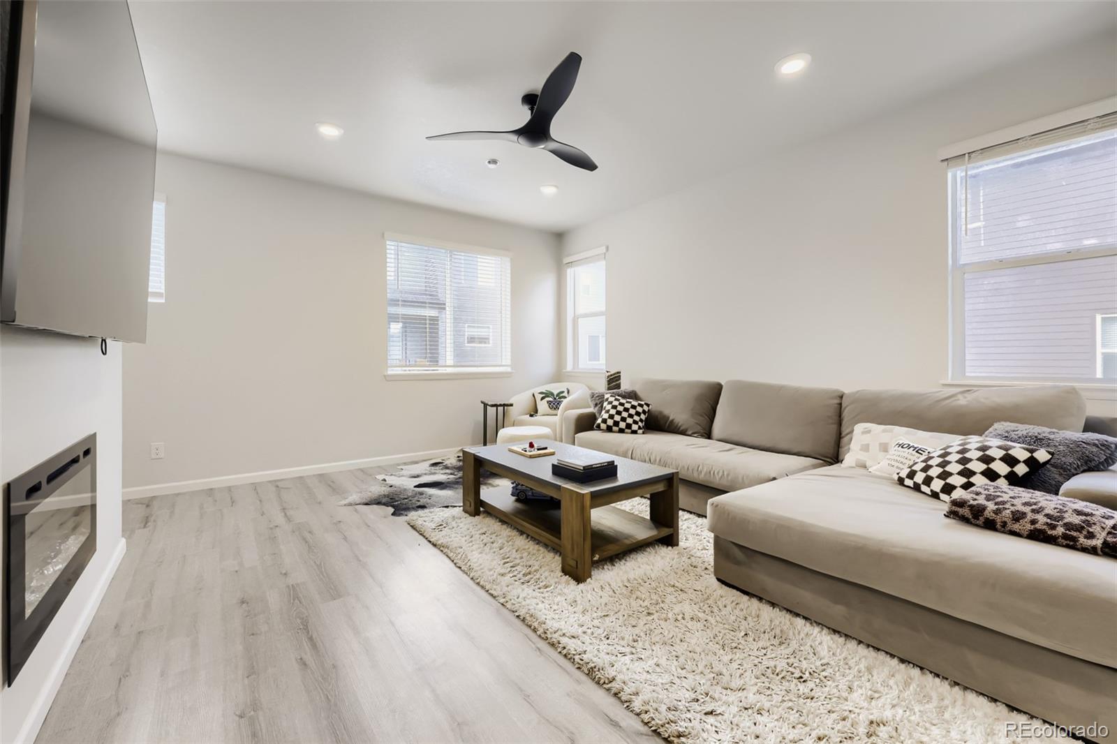 MLS Image #4 for 463  interlocken boulevard,broomfield, Colorado