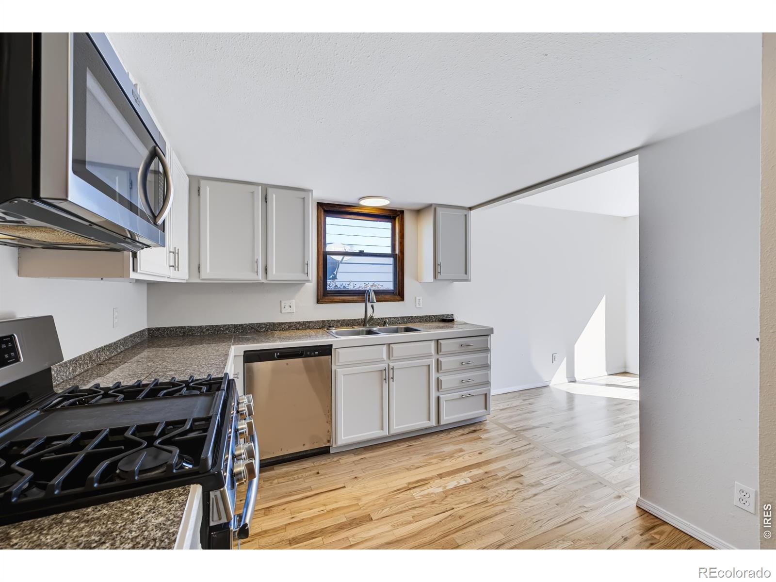 MLS Image #14 for 1877  lincoln drive,longmont, Colorado