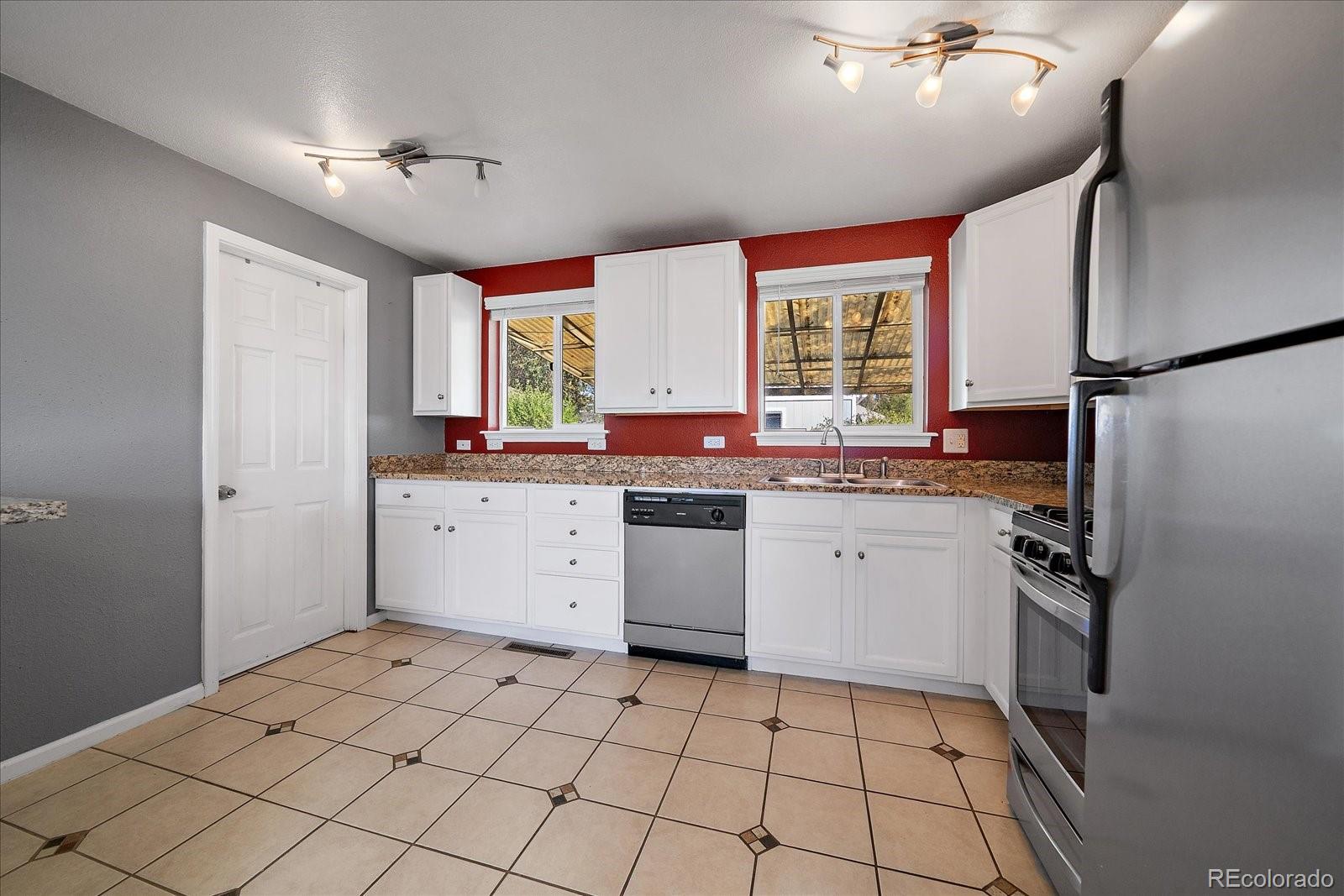 MLS Image #7 for 3040  grape street,denver, Colorado