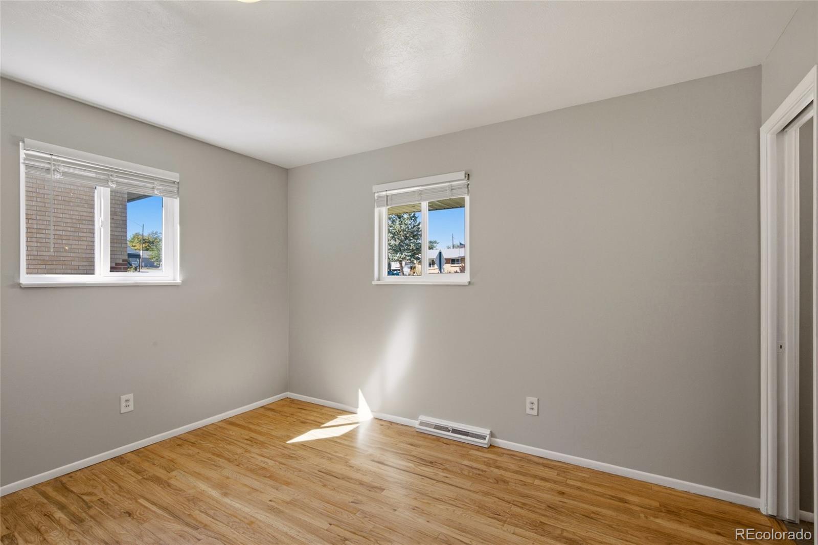 MLS Image #10 for 1080  el paso boulevard,denver, Colorado
