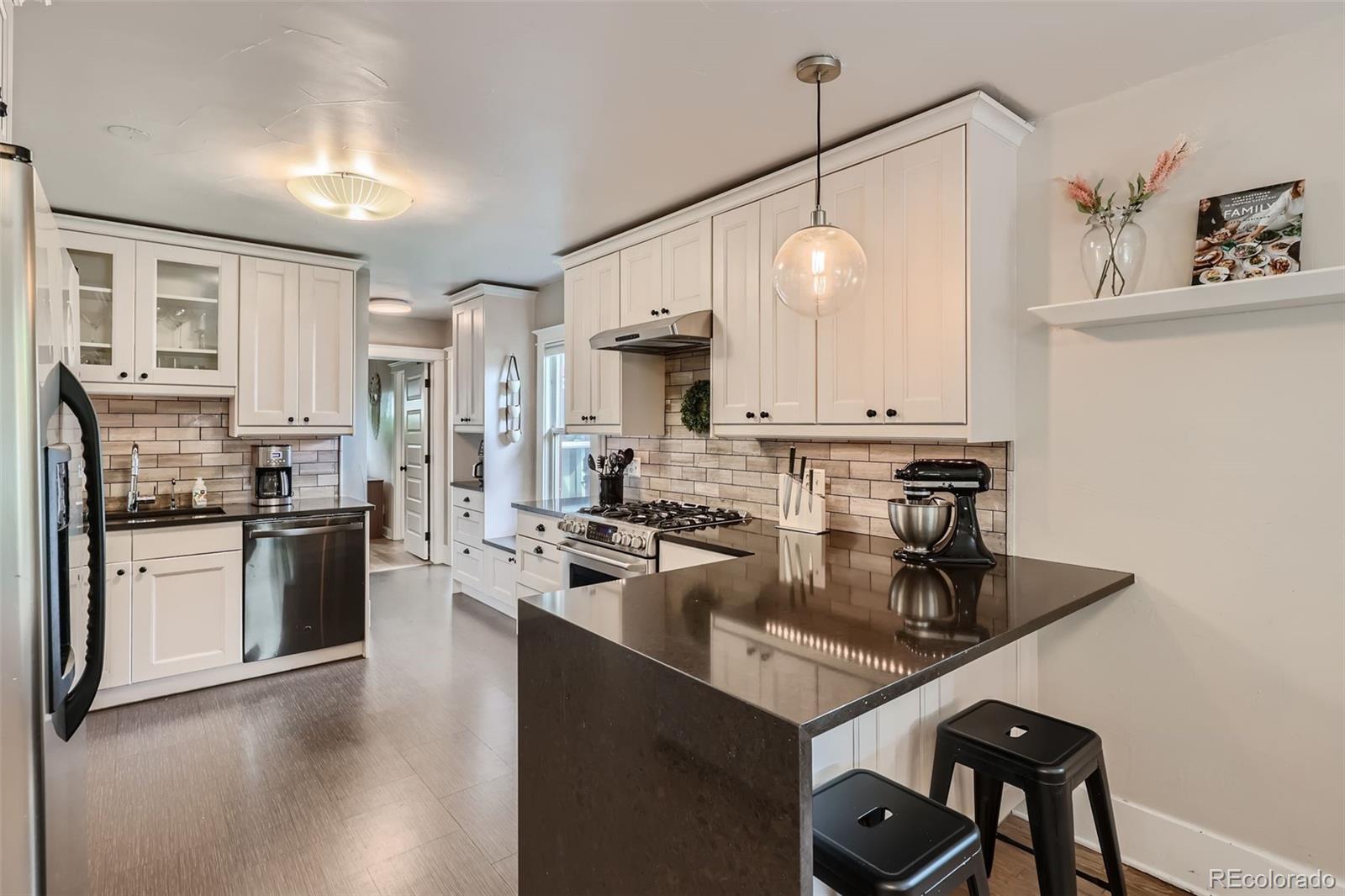MLS Image #10 for 4353 s logan street,englewood, Colorado
