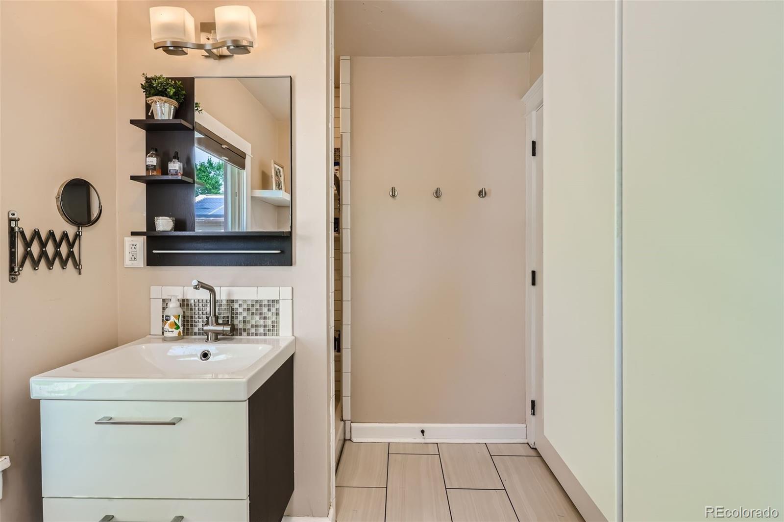 MLS Image #15 for 4353 s logan street,englewood, Colorado